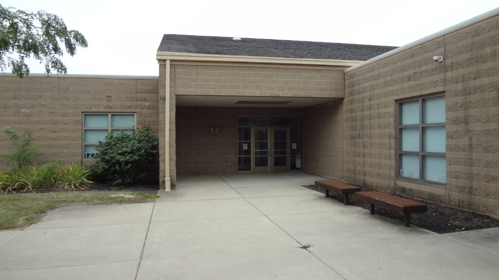 New Vienna Elementary School construction