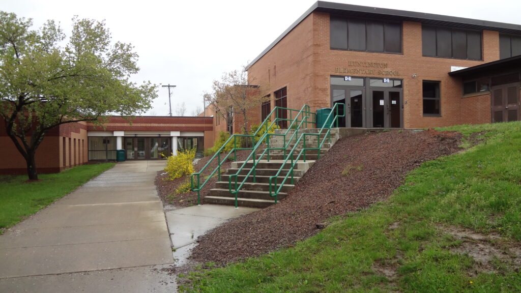 Huntington LSD campus building exterior